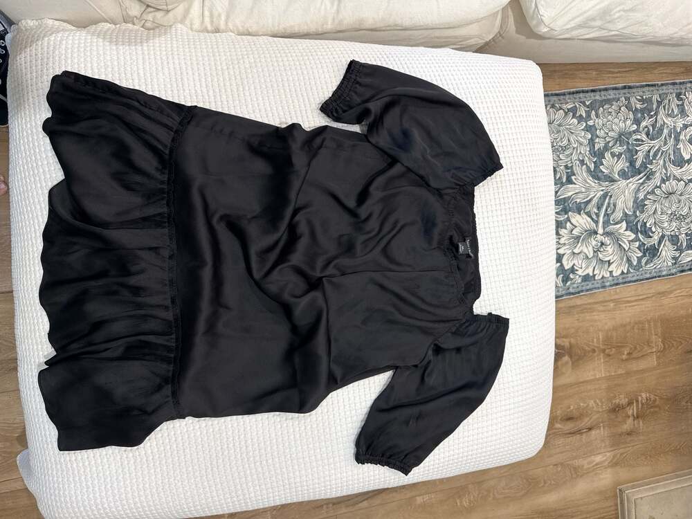 White House Black Market Black Off-The-Shoulder Ruffle Hem Satin Tunic Top, Size